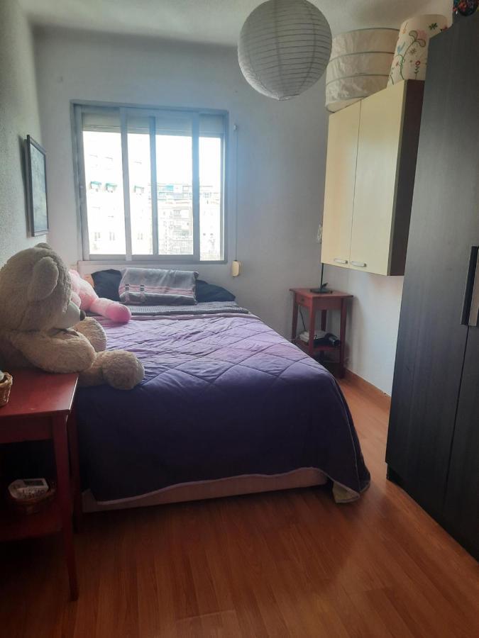 Una Habitacion Individual En Casa Familiar Dentro De Ciudad Patrimonio De La Humanidad Αλκαλά ντε Ενάρες Εξωτερικό φωτογραφία